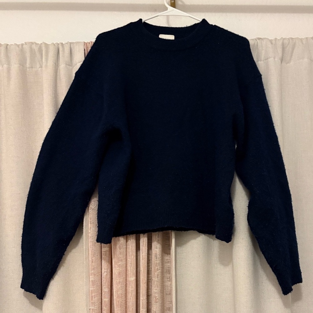 NAVY BLUE CREWNECK PULLOVER